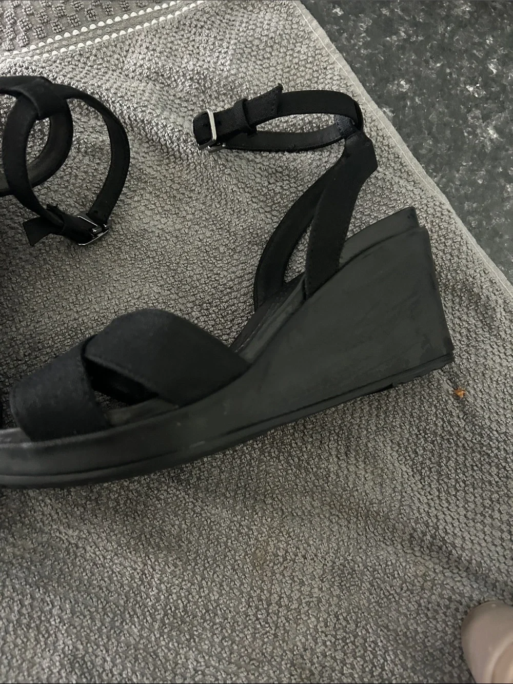 CROCS Black Crisscross Strap Heels with Ankle Tie